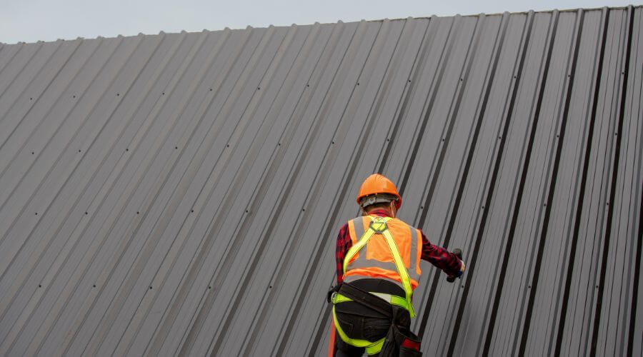 Professional residential roofers in Williamsburg, MI